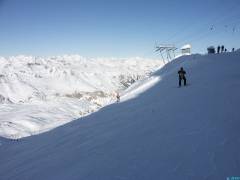 041205_Passo_Tonale_Doktor_030 * ASCII * 1024 x 768 * (109KB)