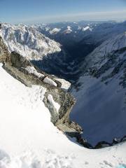 041205_Passo_Tonale_Doktor_076 * ASCII * 768 x 1024 * (155KB)