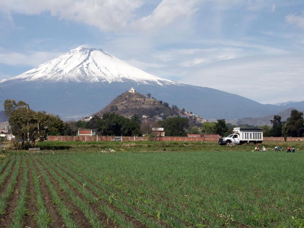 100221_Huehuetlan_018.JPG - Pohled na Popocatepetl od Atlixca